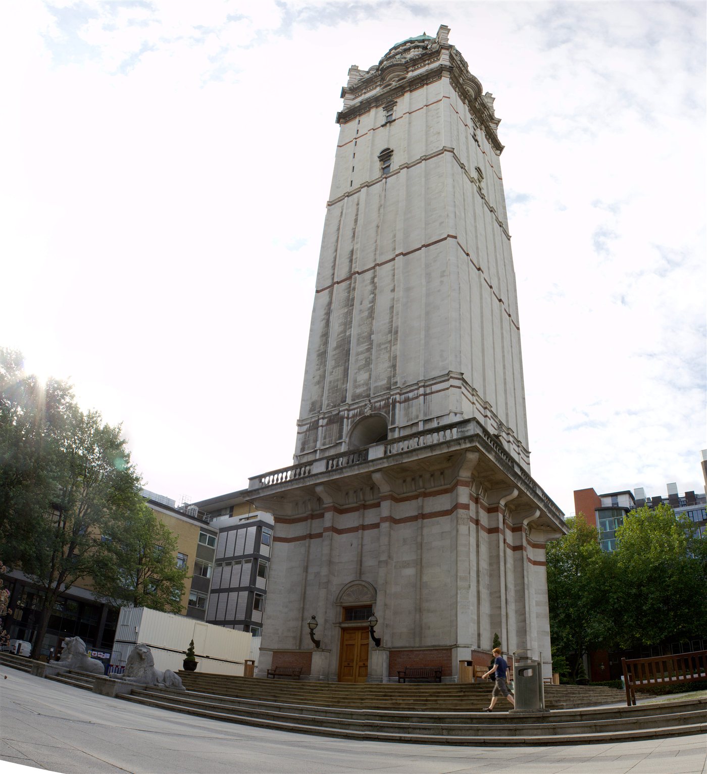 Queen's Tower, torre histórica de 87 metros no campus de South Kensington do Imperial College London